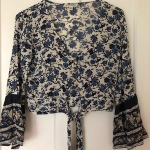 American Eagle crop top